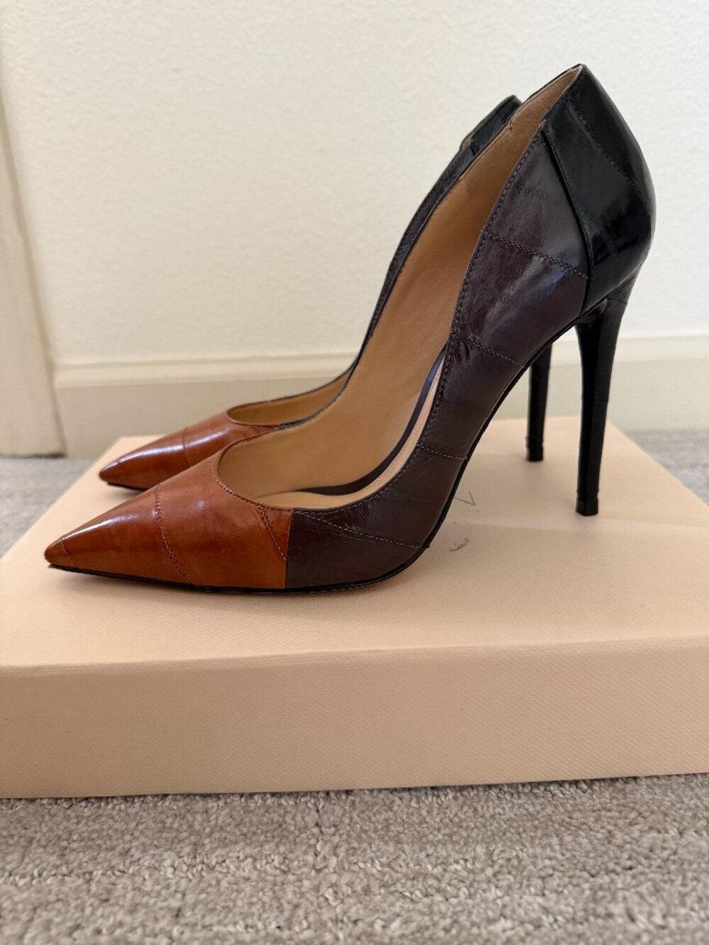 Alexandre Birman Eel Skin Colorblock Pointed Toe Pumps EU 39 Italy